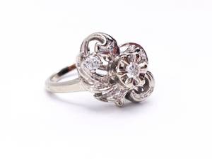 lot 31 image: Harold Freeman Erev Signed Art Nouveau Diamond Estate Ring in 14k White Gold