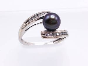 lot 33 image: Impressive Tahitian Black Pearl and Diamond Estate Ring in 14k White Gold