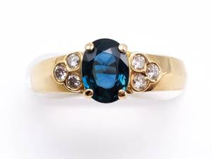 lot 34 image: Breathtaking Sapphire and Diamond Estate Ring in 14k Yellow Gold