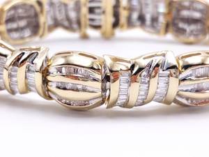 lot 28 image: Stunning Ladies 6 Carat Diamond Estate Bracelet in 14k Yellow Gold - $5200 Appraisal