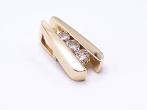 lot 16A image: Attractive Diamond Estate Pendant in 14k Yellow Gold