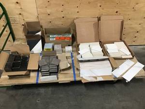 lot 11 image: Large lot of High-end tile