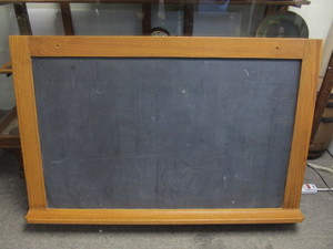 lot 15 image: Quality Large Vintage Solid Oak & Slate School Classroom Style Chalkboard