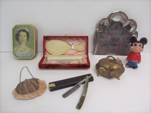 lot 53 image: Group of Vintage & Antique Items