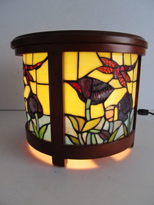 lot 103 image: Lighted Stained Glass Pedestal Plant Stand Table