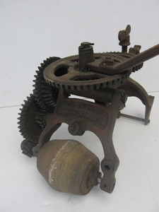 lot 8 image: Antique INTERNATIONAL HARVESTER McCormick-Deering Sickle Blade Sharpener