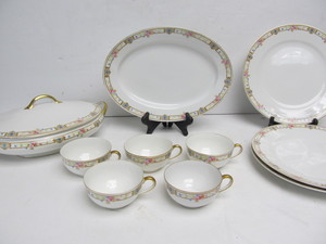 lot 158 image: Antique NORITAKE Carmen China