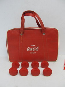 lot 189 image: Vintage German Coca Cola Vinyl Picnic Bag wIce Packs & Patches