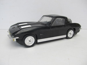 lot 143 image: Vintage CORVETTE VHS Cassette Rewinder