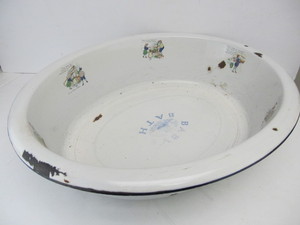 lot 149 image: Large Antique Enamelware Baby Bath w Nursery Rhyme Graphics