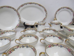 lot 150 image: Very nice Set of Antique AHRENFELDT Limoges China