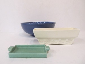 lot 209 image: Mid Century Stoneware Mixing Bowl Art Pottery Ashtray & Planter