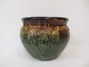 lot 210 image: Vintage 1940s Robinson Ransbottom Drip Glaze Majolica Planter