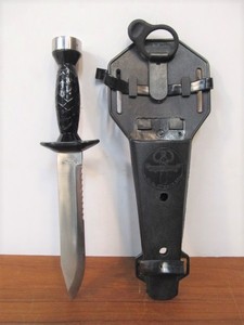 lot 225 image: AQUA-LUNG Stainless Steel Divers Knife