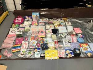 Kids & BabyMom Reselllers Lot - Nursing, baby safety, toys & Games