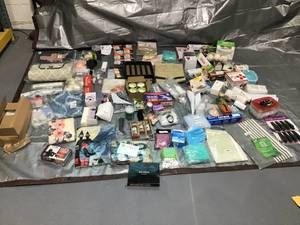 Householt Resellers Lot -Kitchen,  Household, Flashlight, blankets, Bath, Kitchen, Tupperware, LOTS MORE