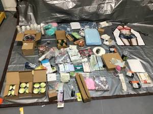 Resellers Lot of Household Items - Kitchen, Bath, Candles, Home D�cor, Table Clothes, Cooking and  MORE