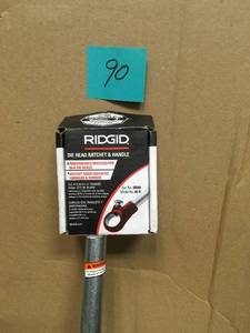 lot 90 image: Ridgid No. 00R Ratcheting Pipe Threader whandle in good condition