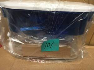 lot 101 image: PUR Classic 18-Cup Dispenser Filtration System in good condition