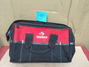 lot 91 image: Husky 15 in. Tool Bag in good condition