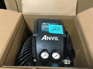 lot 20 image: ANVIL 2G Pancake Air Compressor in good condition no accesories