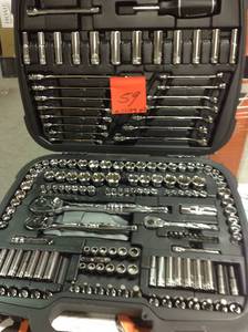 lot 59 image: Husky Mechanics Tool Set (185-Piece) MISSING PCS