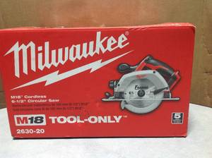 lot 87 image: Milwaukee M18 18-Volt Lithium-Ion Cordless 6-12 in. Circular Saw (Tool-Only)  in good condition