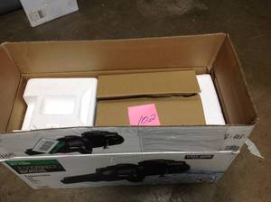 lot 102 image: Everbilt 1 HP Convertible Jet Pump  in good condition