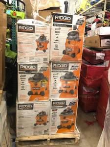 lot 418 image: Pallet of assorted Ridgid Vacuums different sizes and conditions ( 12 pc)