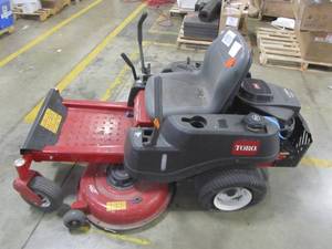 lot 52 image: Toro TimeCutter SS4225 42 in. 22.5 HP V-Twin Gas Dual Hydrostatic Zero Turn Riding Mower with Smart Speed 74726