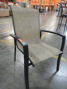 lot 212 image: Garden Treasures Patio Sling Chair, Metal frame - Small Rip in fabric top RH Corner and some Damage to top of chair frame