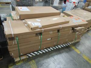 lot 216 image: MIXED PALLET OF MISCELLANEOUS CLOSET & DRAWER KITS