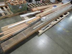 lot 227 image: MIXED WHOLESALE PALLET FROM BIG BOX HOME IMPROVEMENT STORES - MISCELLANEOUS TRIM, MOULDING, FENCING PIECES AND MORE