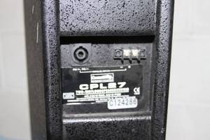lot 7 image: Community Professional Two-Way Full-Range Bass-Reflex Mini Loudspeaker Speaker System & Mount