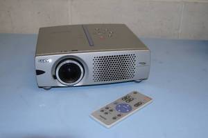 lot 13 image: Sanyo XGA Micro-Mobile Multimedia Home Theater Gaming PC Computer Projector System