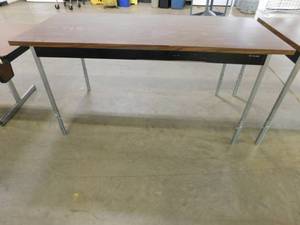 lot 276 image: 2 - Commercial Tables