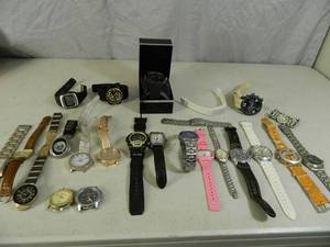 lot 22 image: Assorted Watches