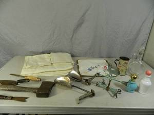 lot 25 image: Old Collectibles