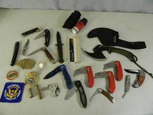 lot 28 image: Large Lot of Assorted Knives, Badge, and More