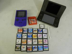 lot 29 image: Gameboy Color, Nintendo DS, Games