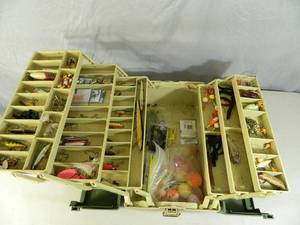 lot 35 image: Tackle Box with Assorted Fishing Tackle