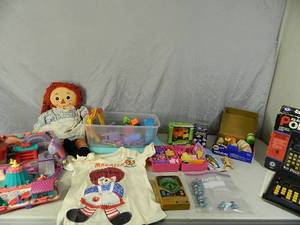 lot 36 image: Vintage Toys, Precious Moments, More