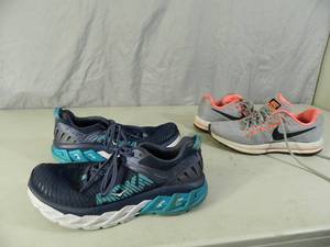 lot 61 image: 2 Pairs of Womens Size 8 Tennis Shoes
