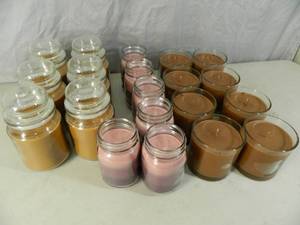 lot 74 image: 20 New Candles