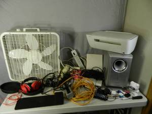 lot 90 image: Beats, Fan, Assorted Electronics
