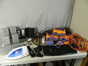 lot 92 image: Vtech, Speakers, Assorted Electronics