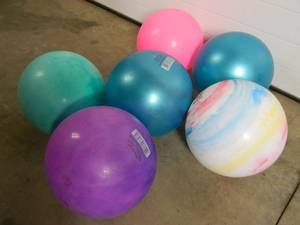 lot 71 image: 6 New Playground Balls