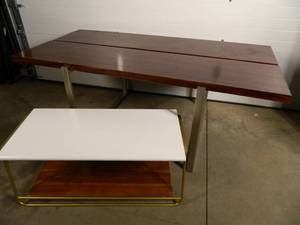 lot 5D image: Table andor Coffee Table