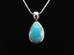 .925 Sterling Silver Inlayed Turquoise Howlite Pendant Necklace