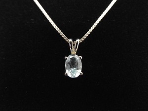 .925 Sterling Silver Oval Cut Topaz Pendant Necklace